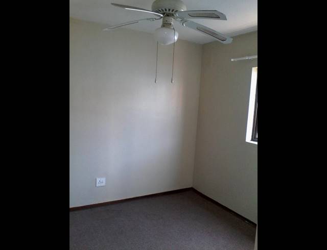 2 BEDROOM PROPERTY TO RENT IN MEER EN SEE